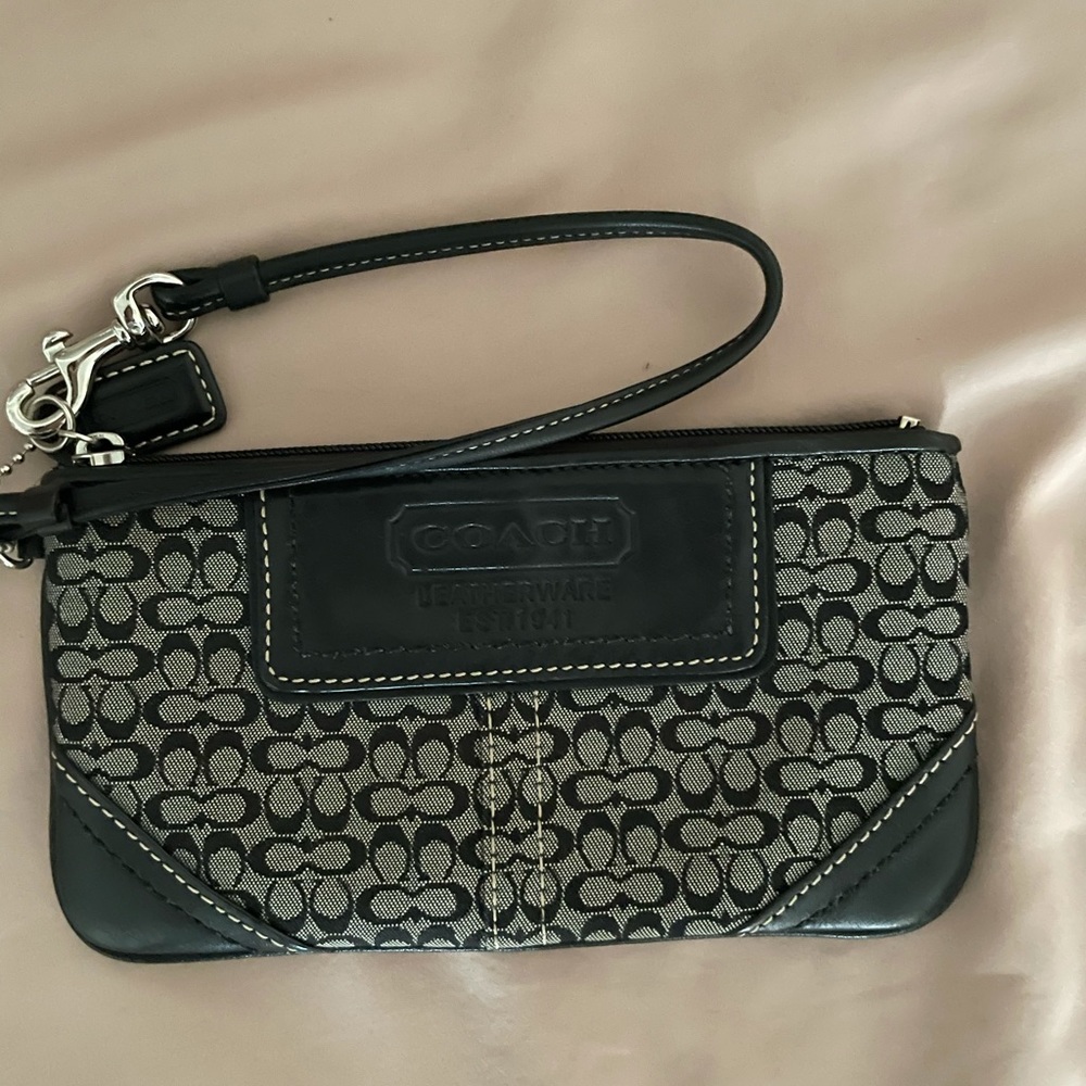 Authentic COACH wristlet